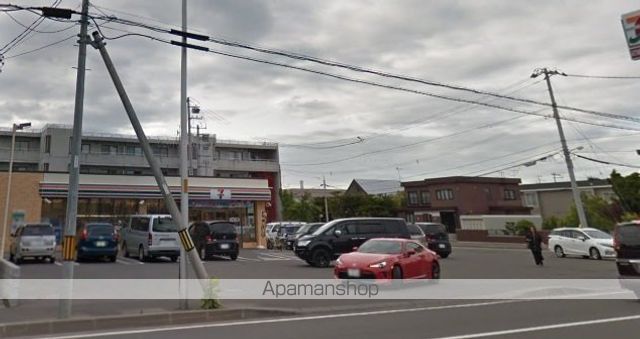 コンビニ　セブンイレブン（コンビニ）まで187m