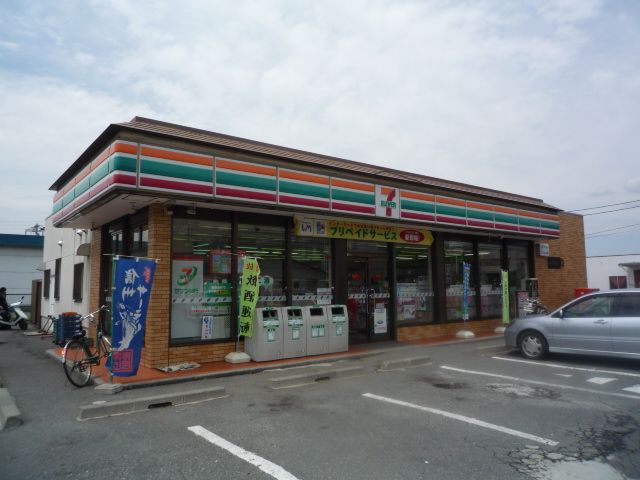 コンビニ　セブンイレブン（コンビニ）まで640m