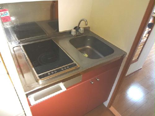 キッチン　安心安全の電気コンロ、加熱力はばっちりのラジエントヒーター！