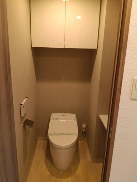 トイレ　ゆったりとした空間のトイレです