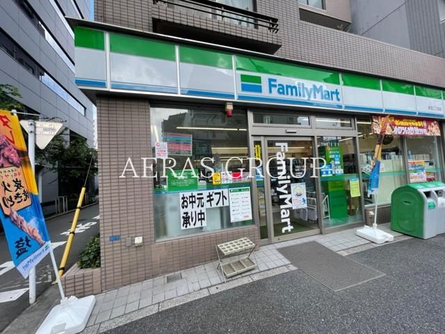 コンビニ　ファミリーマート赤羽二丁目店（コンビニ）まで206m