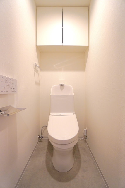 トイレ　※写真は同タイプ住戸です。