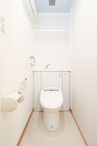トイレ　別号室のものになります。現状優先。