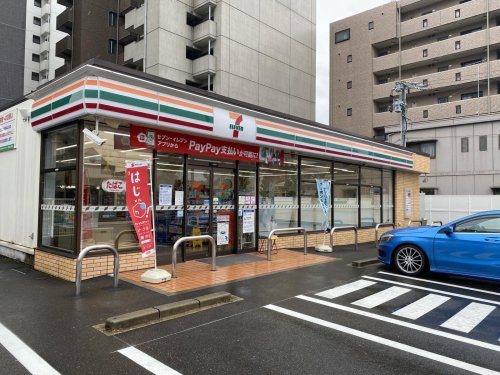 コンビニ　セブンイレブン 一宮新生2丁目店（コンビニ）まで65m