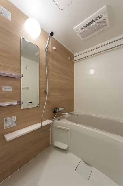 バス・シャワールーム　※写真は同タイプ住戸です。