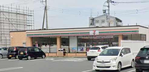 コンビニ　セブンイレブン（コンビニ）まで1112m