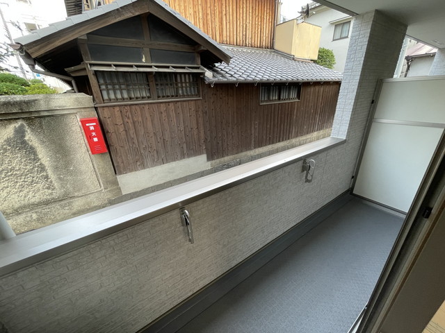 玄関　同施工会社写真