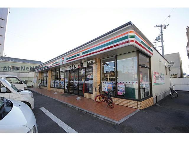 コンビニ　セブンイレブン藤岡芦田町店（コンビニ）まで558m