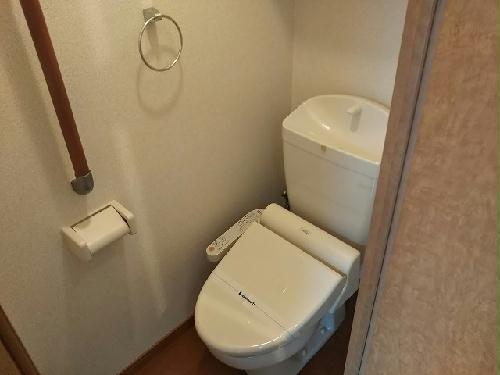 トイレ　温水洗浄便座完備