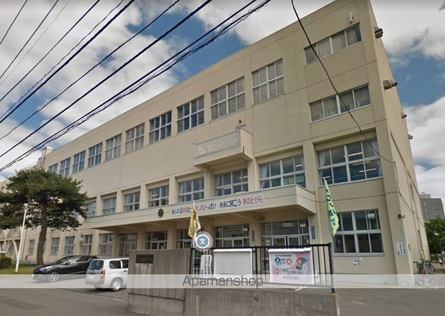 小学校　北陽小学校（小学校）まで424m