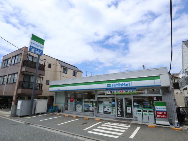 コンビニ　ファミリーマート（コンビニ）まで390m