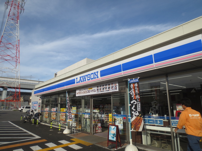 コンビニ　ローソン（コンビニ）まで98m