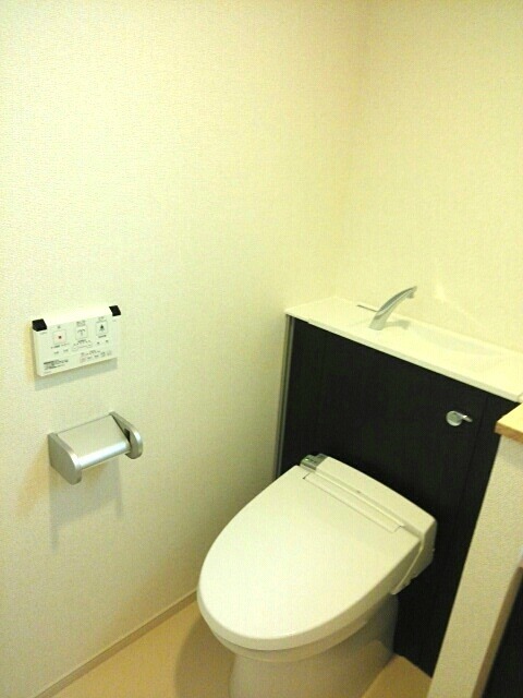 トイレ　きれいなトイレです