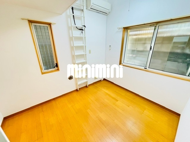 居室・リビング　６．５帖のお部屋です♪