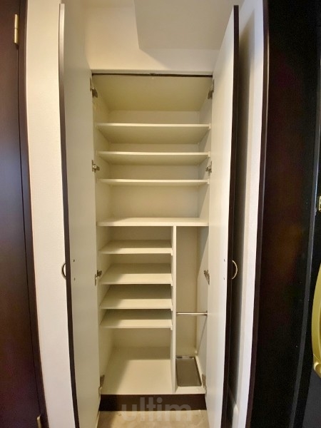 収納　※他の部屋の写真です