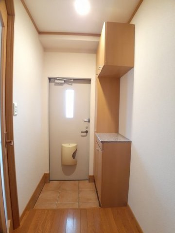玄関　収納もある玄関です