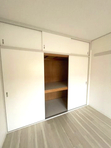 収納　同建物反転タイプを表示しています