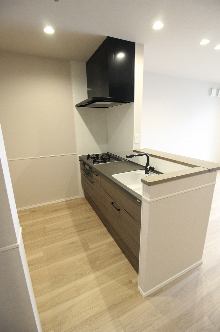 キッチン　同タイプの別の部屋の写真です