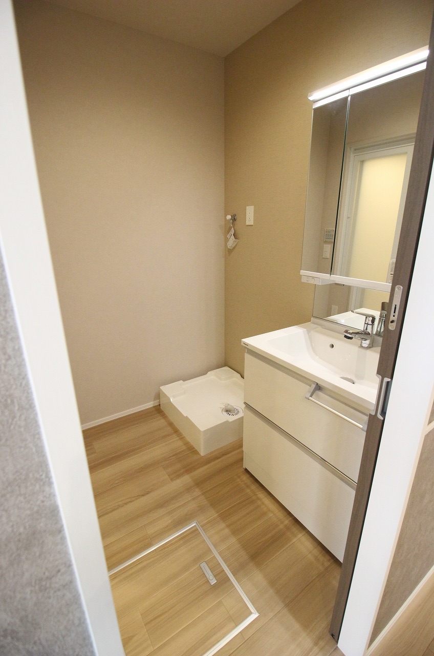 洗面設備　同タイプの別の部屋の写真です