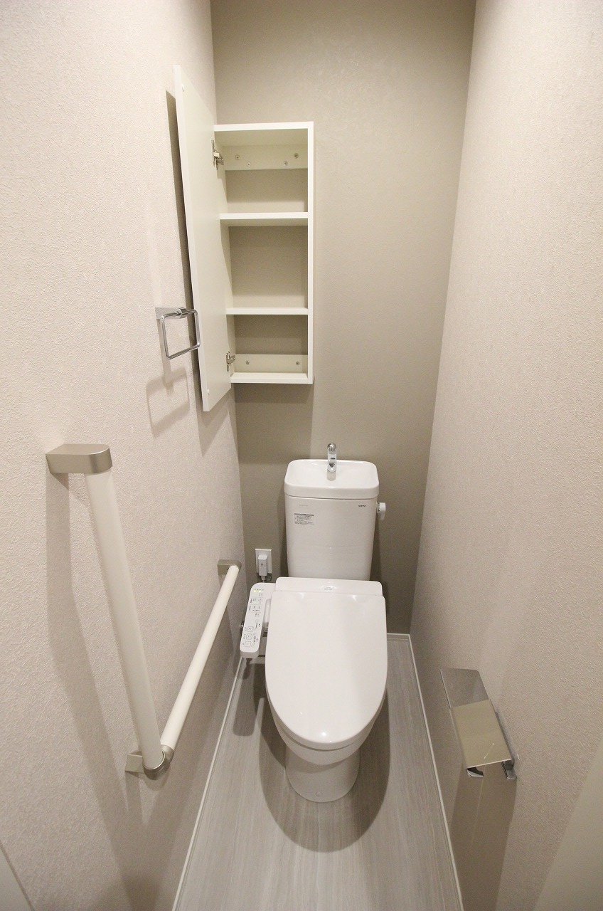 トイレ　同タイプの別の部屋の写真です