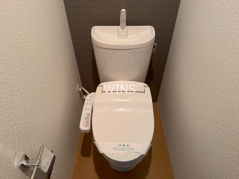 トイレ　※別部屋参考写真です
