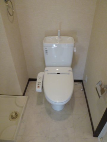 トイレ　落ち着いたトイレです