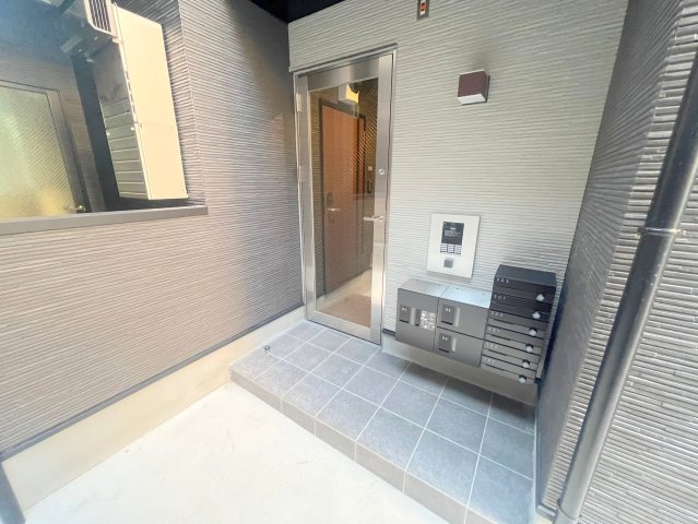 エントランス　綺麗なエントランスです。