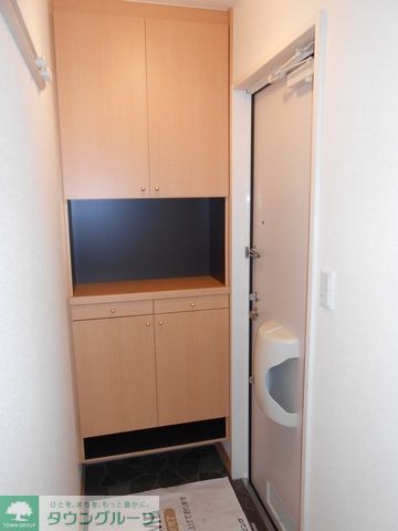 玄関　下駄箱付き玄関