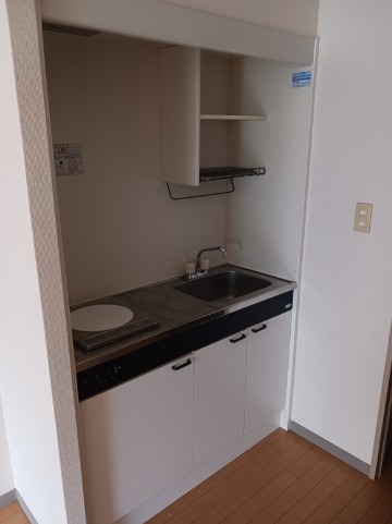 キッチン　写真は別号室のものです