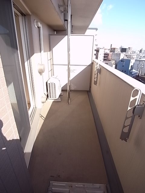 バルコニー　陽当たり良好なバルコニーです