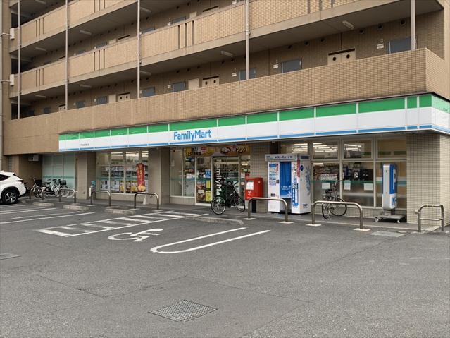 コンビニ　ファミリーマート戸田全農通り店（コンビニ）まで563m