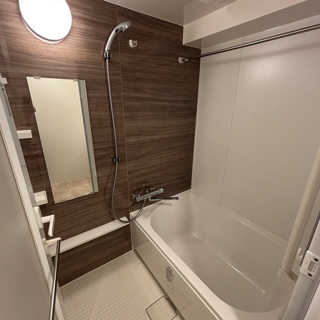バス・シャワールーム　※写真は同タイプ住戸です。