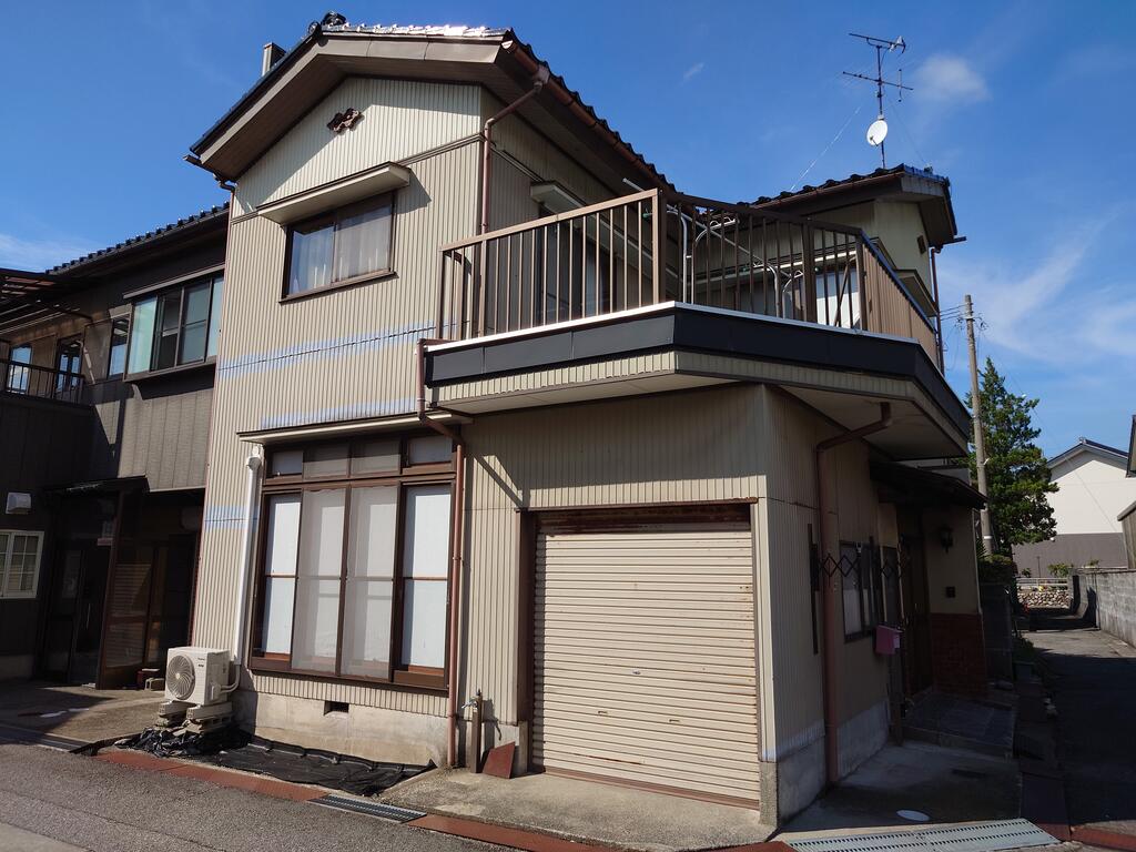 魚津市仏田貸家