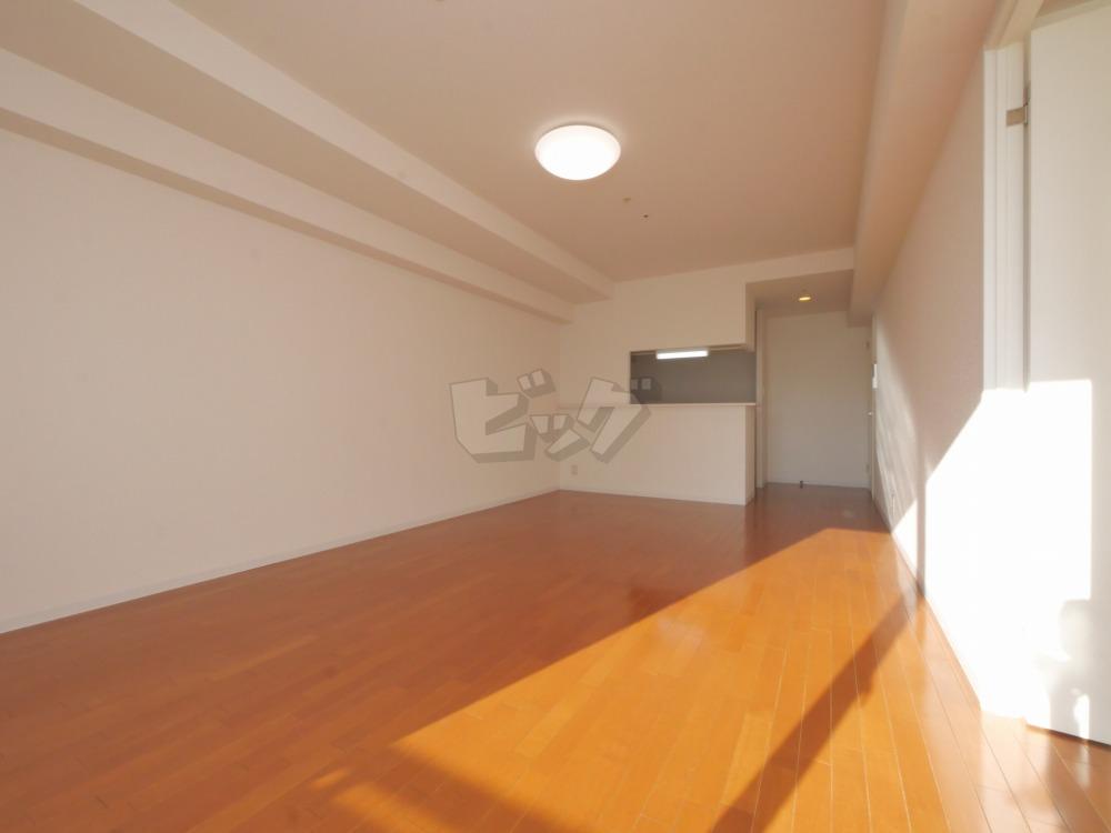 プライマル札幌北4条の居間写真