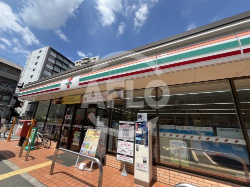 コンビニ　セブン-イレブン 吹田江の木町店（コンビニ）まで300m