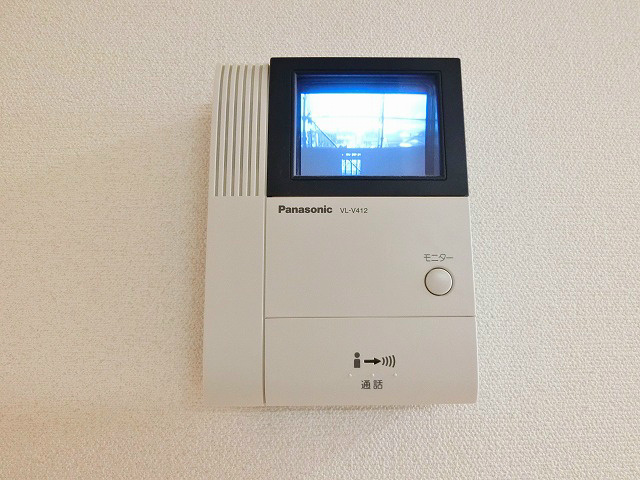 セキュリティ　安心のセキュリティ機能。TVモニター付きインターホン。