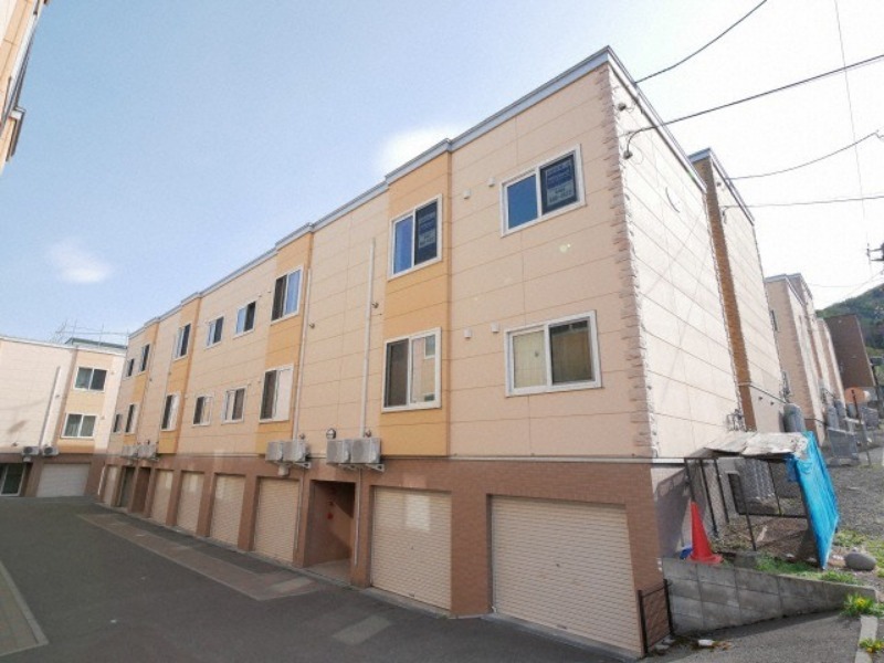 建物外観　車庫付きです！