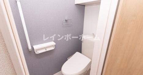 トイレ　※同施工会社参考写真※