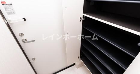 玄関　※同施工会社参考写真※
