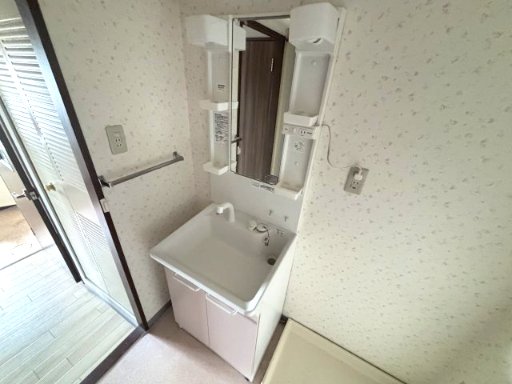 洗面設備　※同物件別号室の写真になります