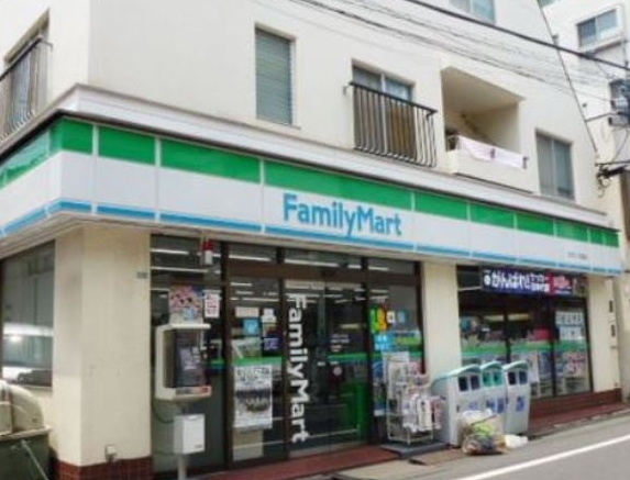 コンビニ　ファミリーマート目黒中町店（コンビニ）まで116m