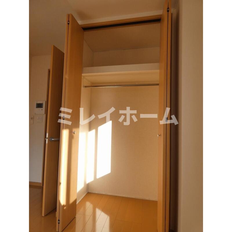 収納　同建物内、別のお部屋の参考写真になります。