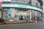 コンビニ　ファミリーマート東大曽根町店（コンビニ）まで84m