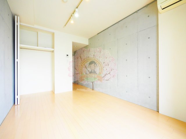 ＪＲ京浜東北線 横浜駅 徒歩25分 4階建 築15年の居間写真