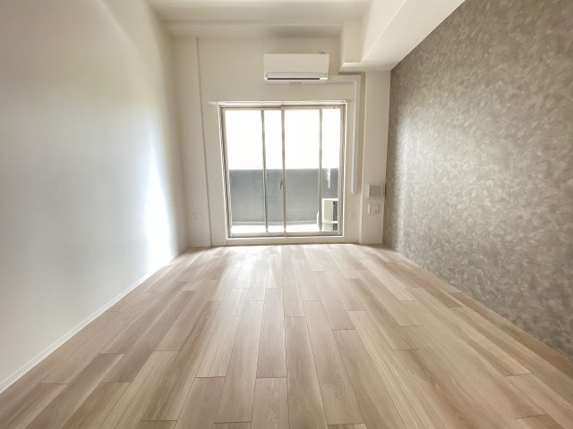 居室・リビング　※カラータイプは写真と異なります。