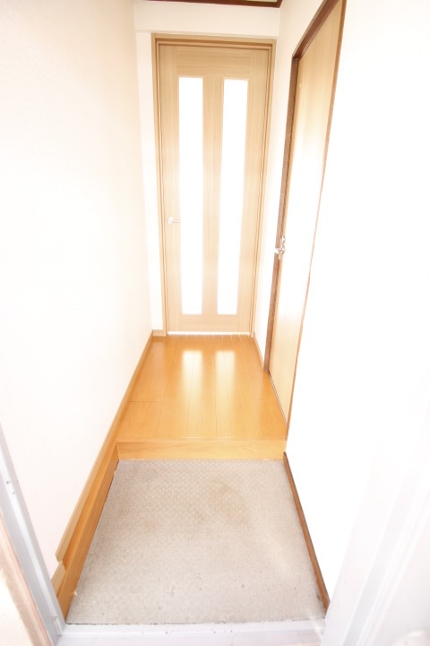 玄関　※他部屋参考写真