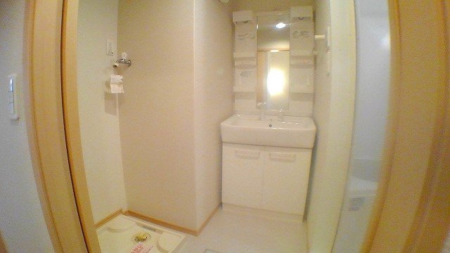 洗面設備　脱衣スペースもあります