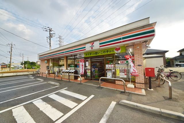 コンビニ　セブンイレブン朝霞田島1丁目店（コンビニ）まで610m