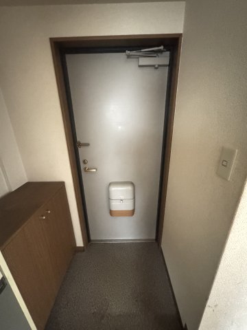 ＪＲ山陽本線 鷹取駅 徒歩12分 4階建 築28年の玄関写真