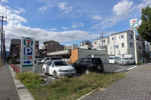 コンビニ　セブンイレブン（若草町）（コンビニ）まで90m